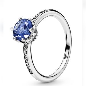 Pandora Sparkling Blue Crown ring